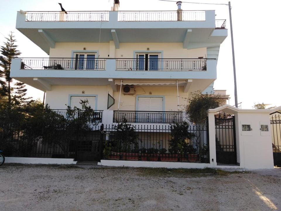 شقة Alexadra'S House Κάτω Αλμυρή المظهر الخارجي الصورة